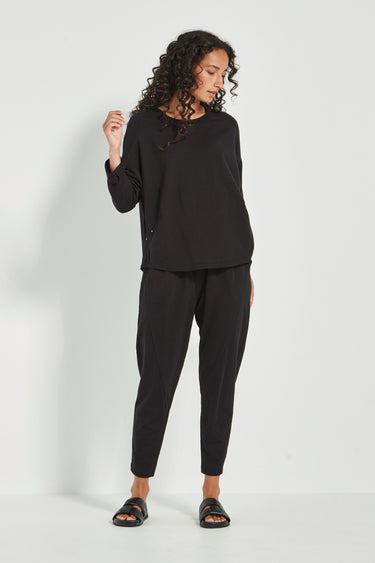 Downtown Sweater - Black - Sweater VERGE