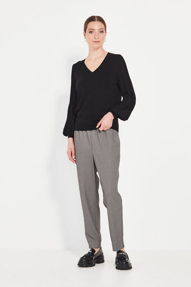 Nina Sweater - Black - Sweater VERGE