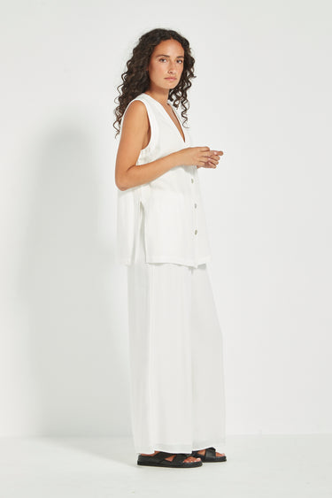 Cayman Vest - White - Vest VERGE