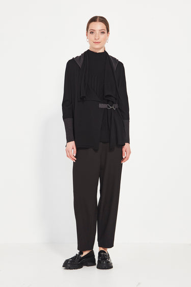 Interact Sweater - Black - Sweater VERGE